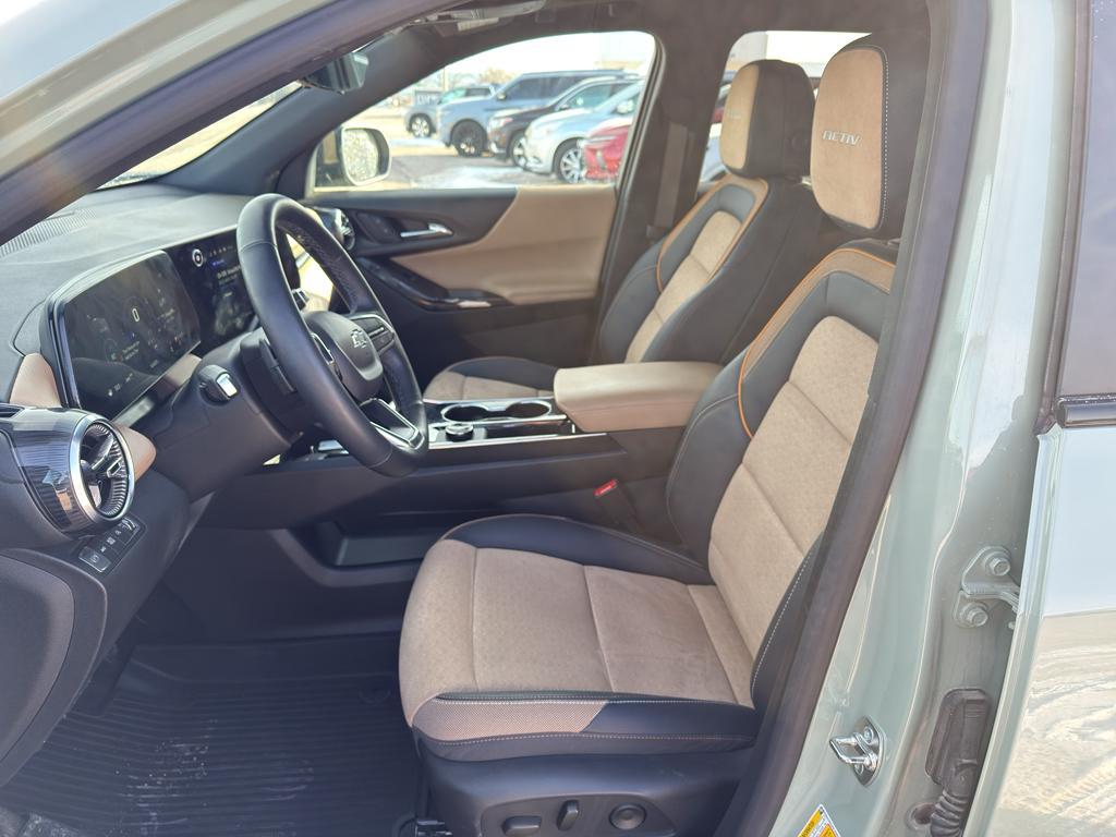 used 2025 Chevrolet Equinox car, priced at $34,970