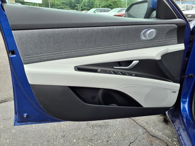 new 2025 Hyundai Elantra car, priced at $27,080