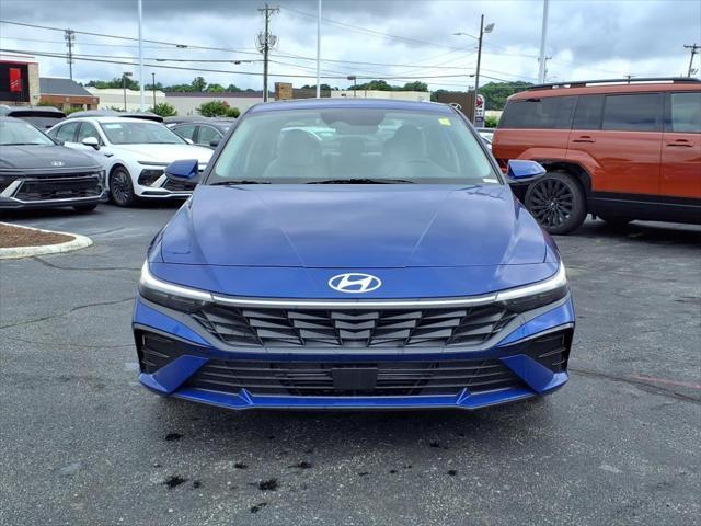 new 2025 Hyundai Elantra car, priced at $27,080