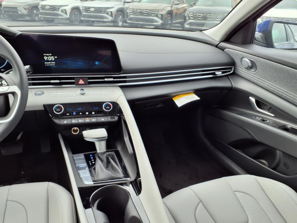new 2025 Hyundai Elantra car, priced at $27,830
