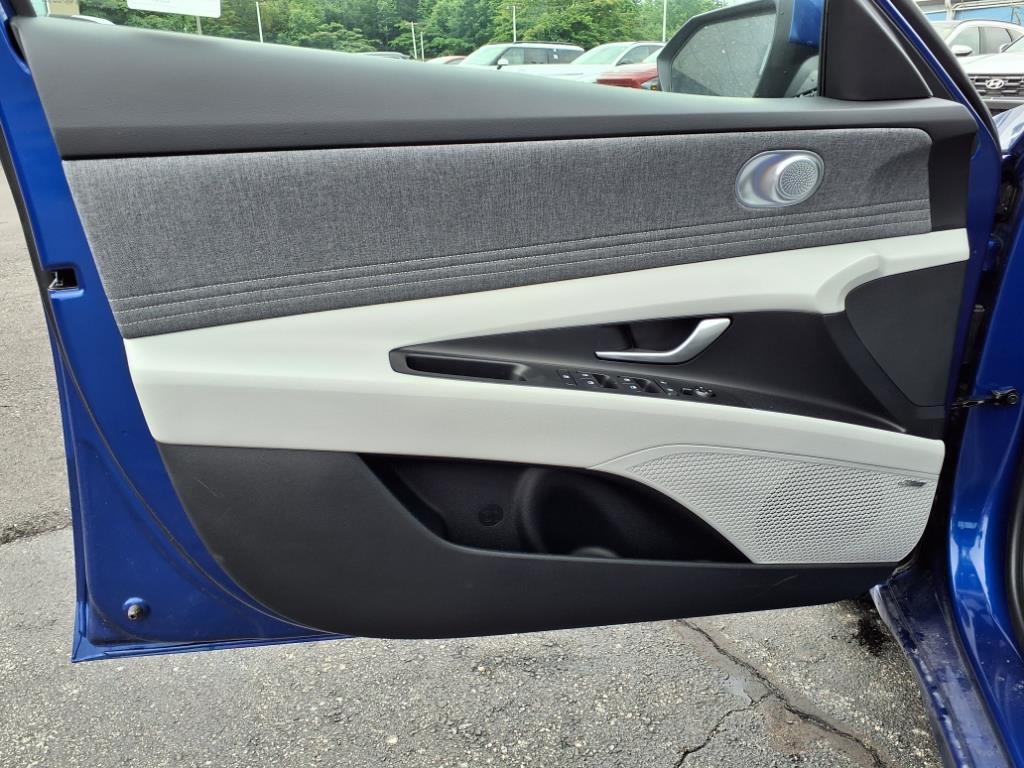 new 2025 Hyundai Elantra car, priced at $27,830