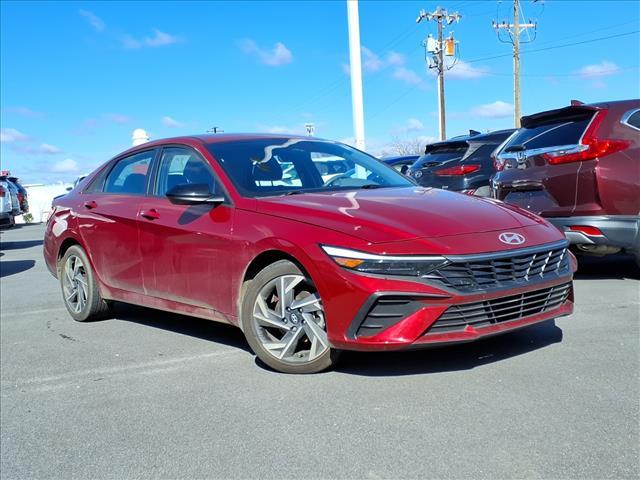 used 2025 Hyundai Elantra car