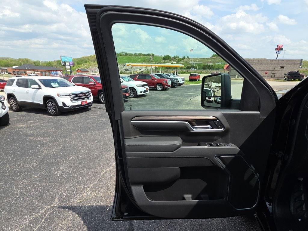 new 2026 Chevrolet Silverado 3500 car, priced at $66,602