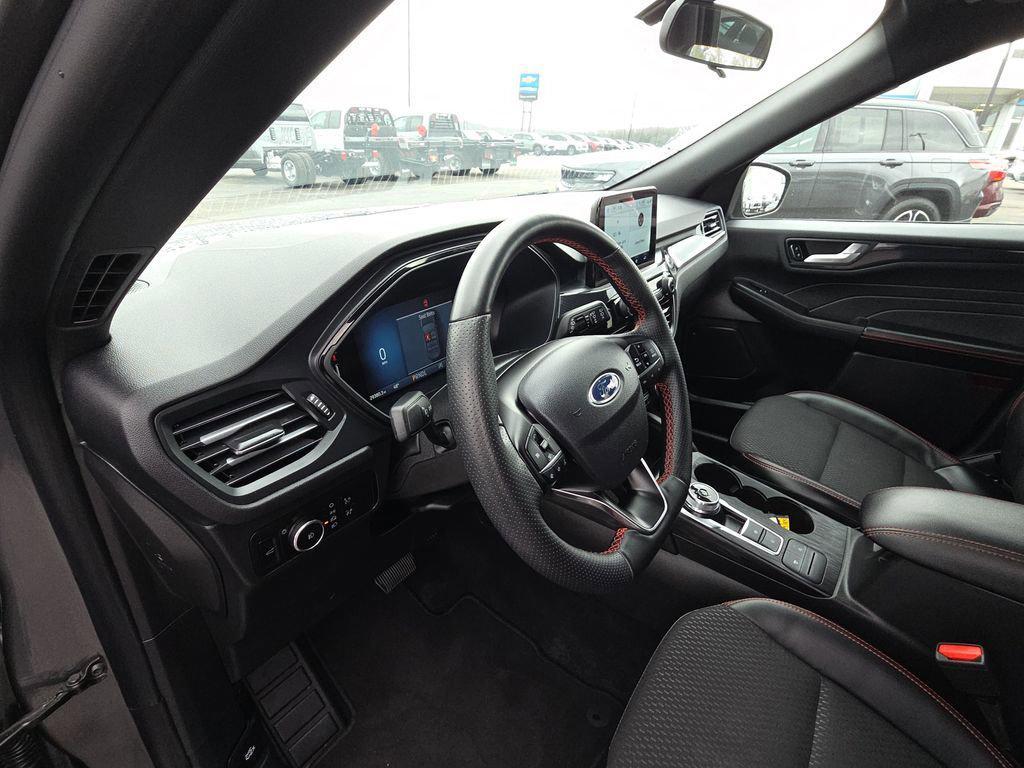 used 2025 Ford Escape car, priced at $24,643