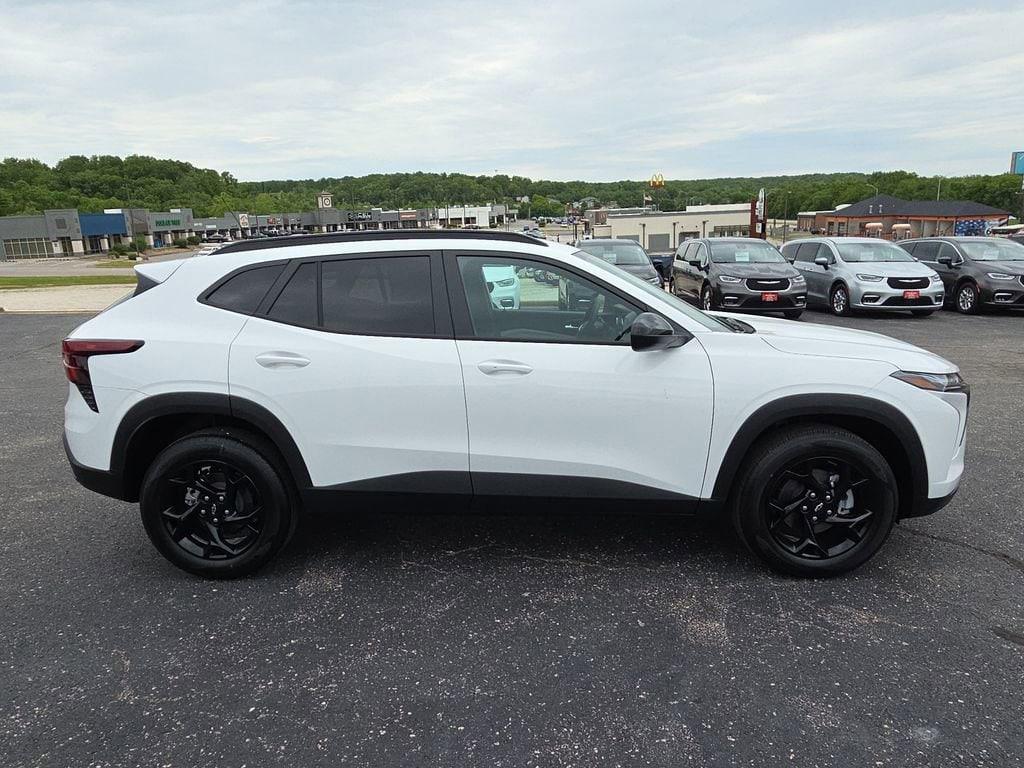 new 2026 Chevrolet Trax car, priced at $25,725