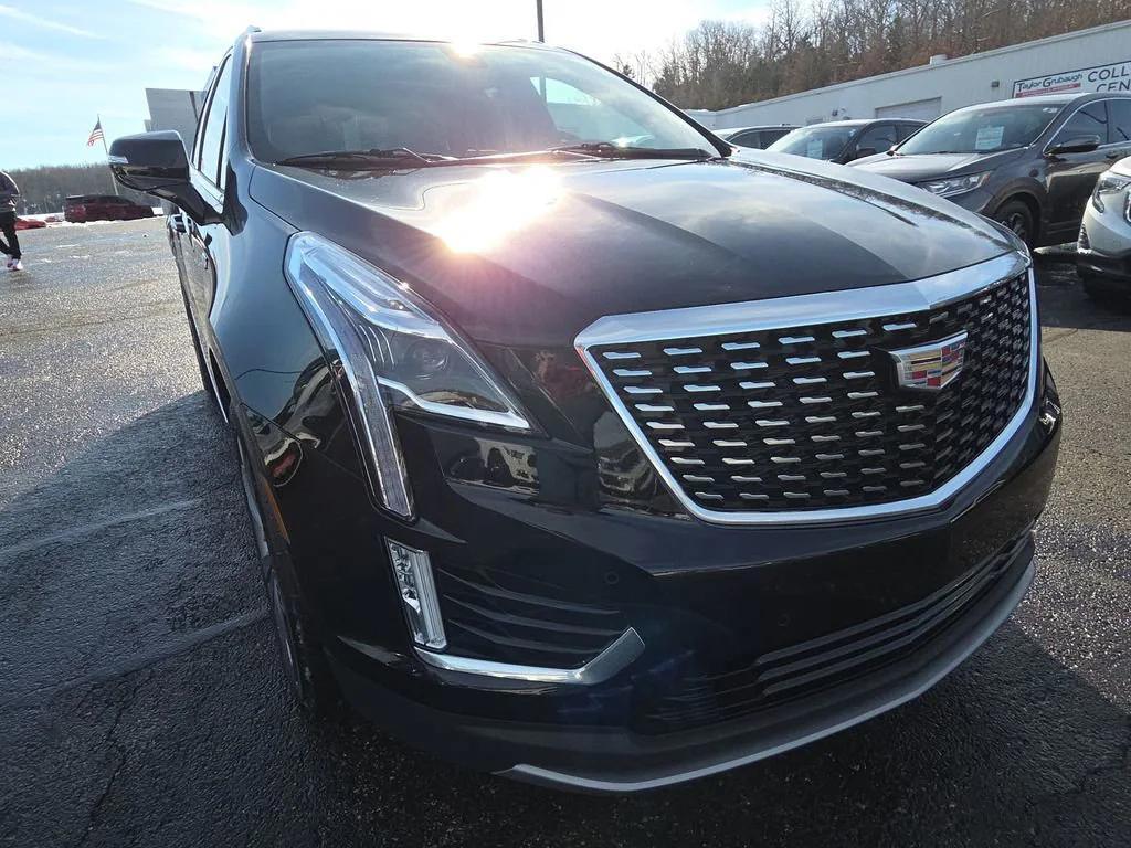 used 2025 Cadillac XT5 car, priced at $37,383