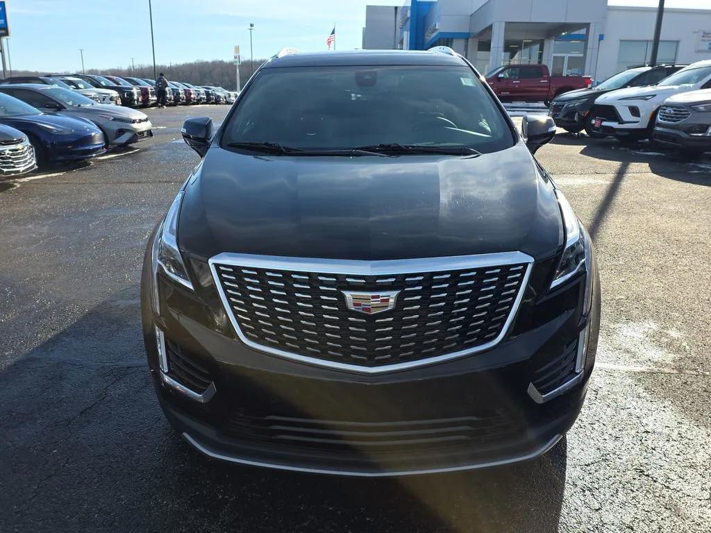 used 2025 Cadillac XT5 car, priced at $37,383