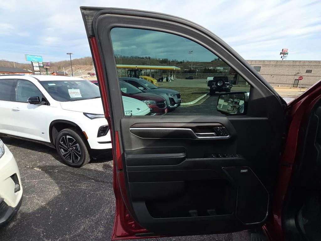 used 2024 GMC Sierra 1500 car, priced at $39,472