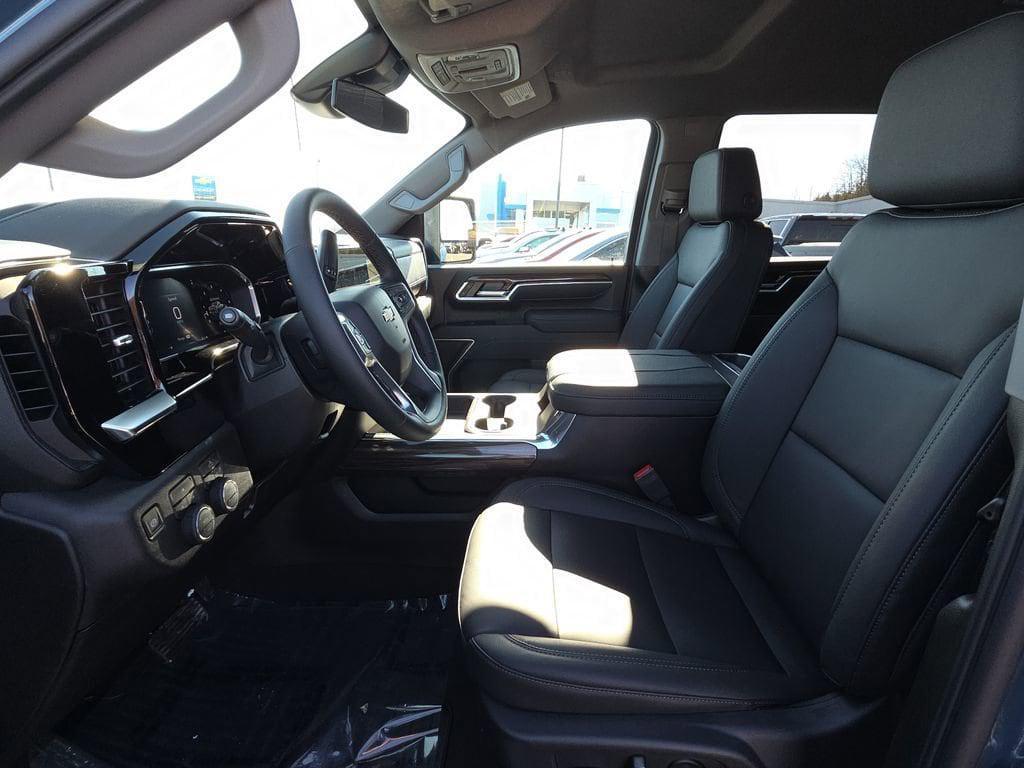 new 2026 Chevrolet Silverado 3500 car, priced at $73,260