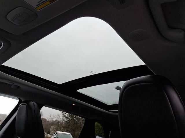 Bright White Clearcoat 2019 Jeep Cherokee Limited