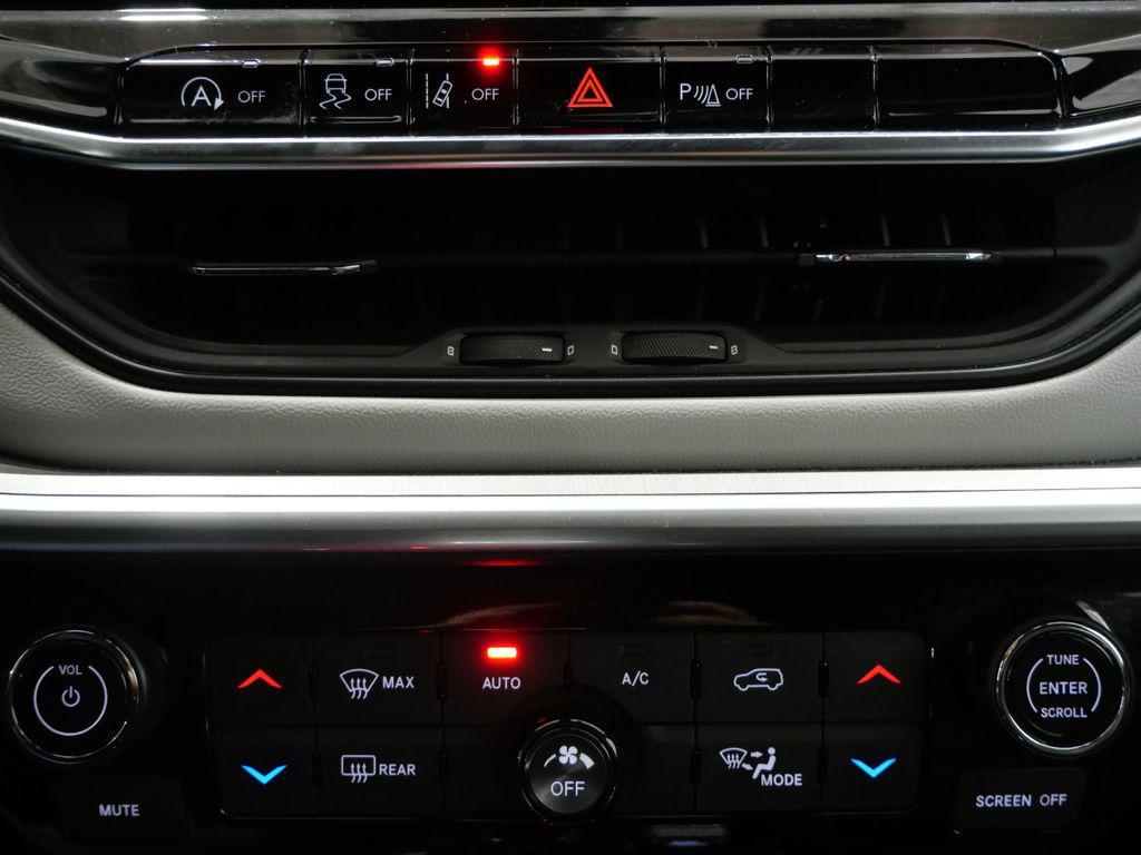 used 2025 Jeep Compass car, priced at $21,212