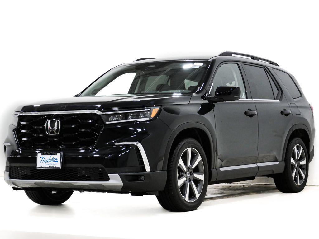 used 2025 Honda Pilot car, priced at $45,800
