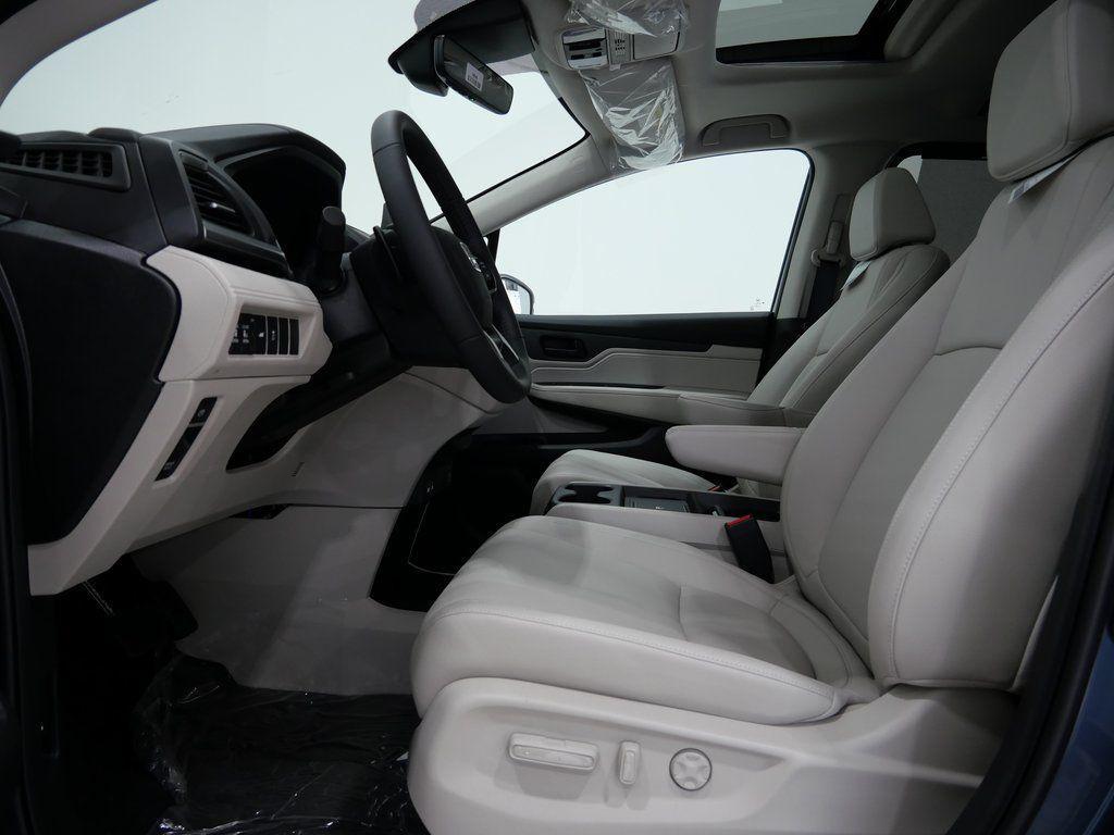 new 2026 Honda Odyssey car, priced at $41,637
