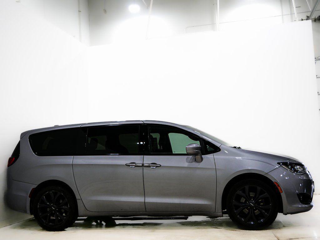 used 2020 Chrysler Pacifica car, priced at $14,900