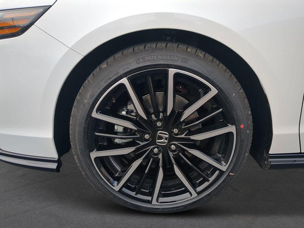 new 2026 Honda Accord Hybrid car, priced at $37,846