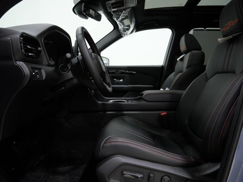 new 2025 Honda Pilot car, priced at $48,259