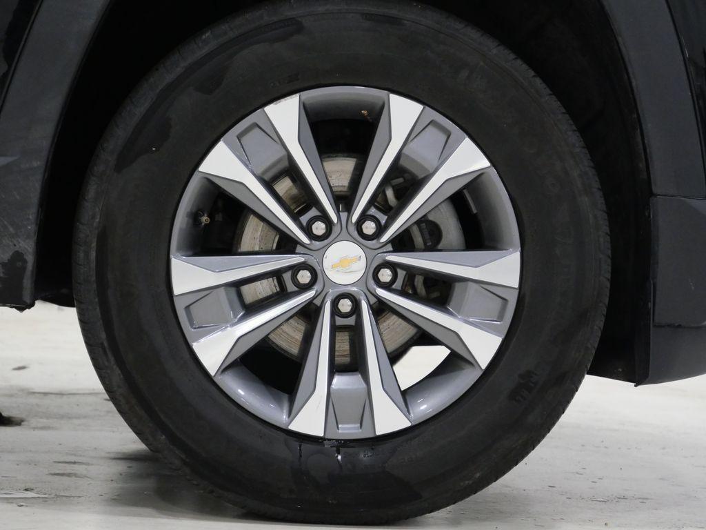 used 2025 Chevrolet Equinox car, priced at $24,312