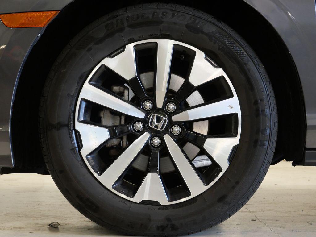 used 2025 Honda Odyssey car, priced at $36,212