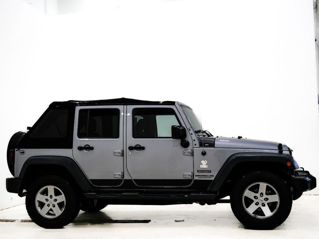 used 2015 Jeep Wrangler Unlimited car, priced at $12,900