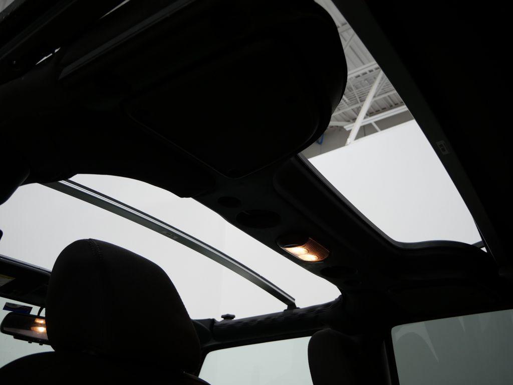 used 2015 Jeep Wrangler Unlimited car, priced at $12,900