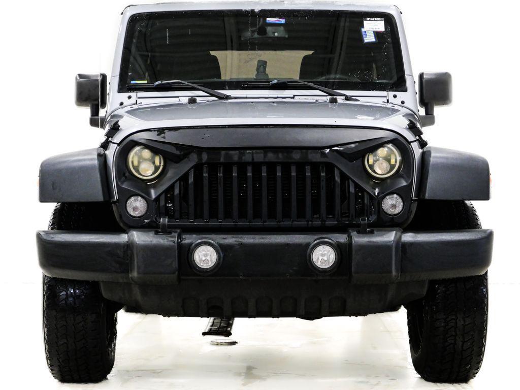 used 2015 Jeep Wrangler Unlimited car, priced at $12,900