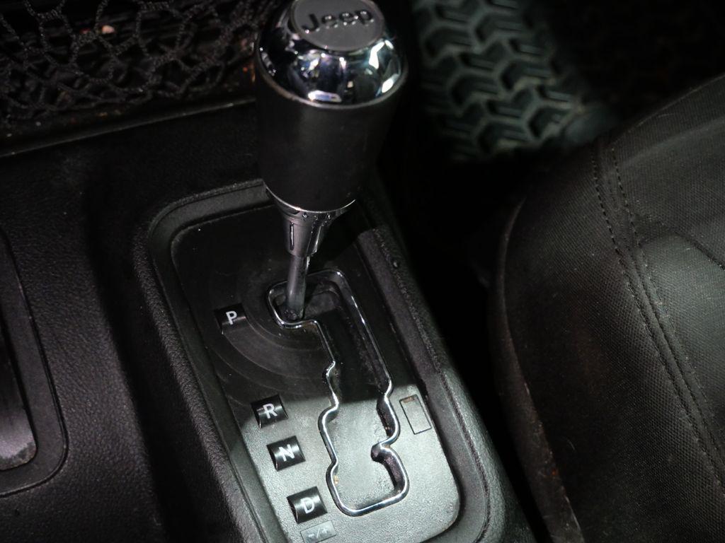 used 2015 Jeep Wrangler Unlimited car, priced at $12,900