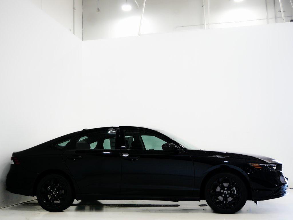 new 2025 Honda Accord car, priced at $30,318