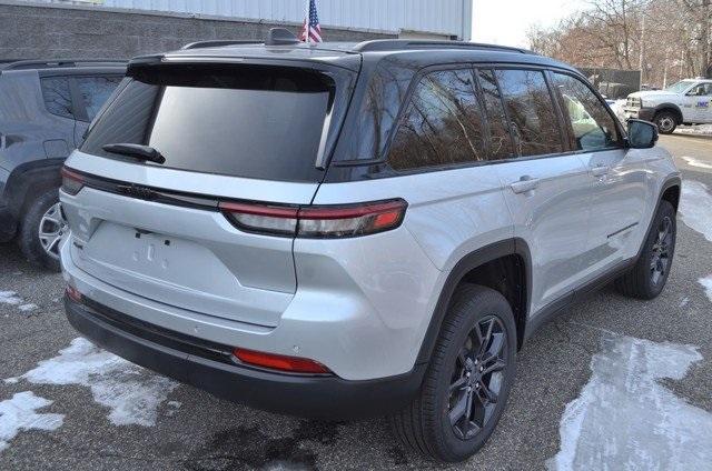 new 2025 Jeep Grand Cherokee car, priced at $53,735