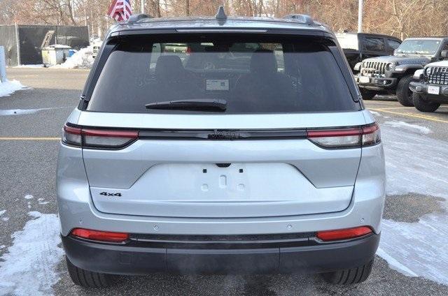 new 2025 Jeep Grand Cherokee car, priced at $53,735