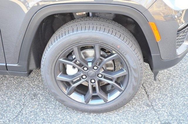 new 2025 Jeep Grand Cherokee car, priced at $53,735