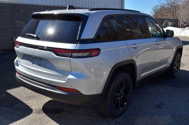 new 2026 Jeep Grand Cherokee car, priced at $48,750