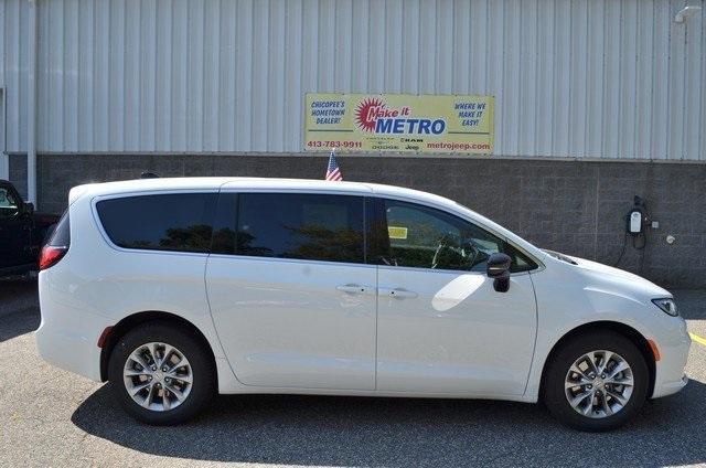 new 2026 Chrysler Pacifica car, priced at $49,350