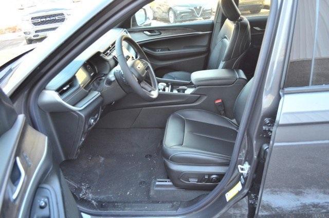 new 2025 Jeep Grand Cherokee car, priced at $54,235