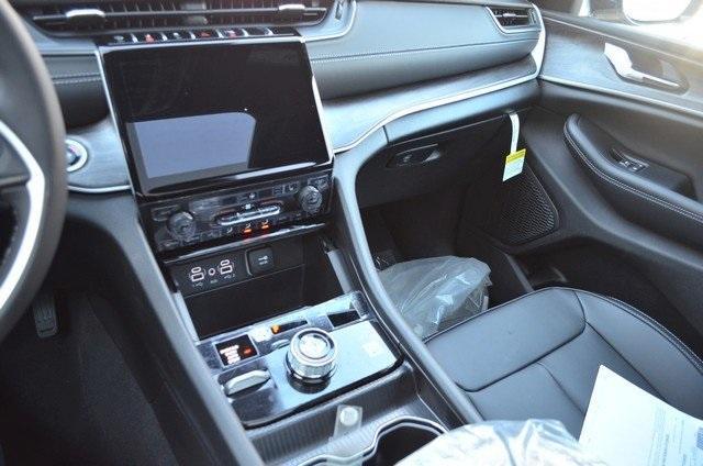 new 2025 Jeep Grand Cherokee car, priced at $54,235