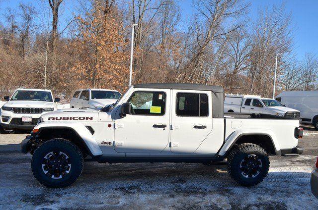 new 2026 Jeep Gladiator car, priced at $59,595