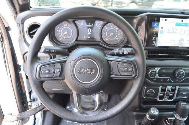 new 2025 Jeep Wrangler car, priced at $46,345