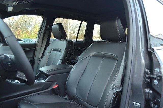 new 2025 Jeep Grand Cherokee car, priced at $55,660