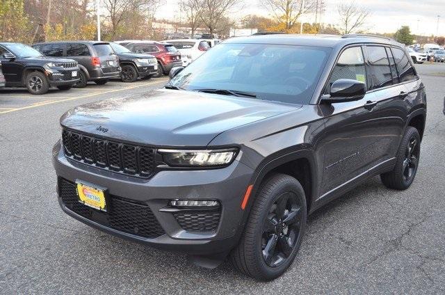 new 2025 Jeep Grand Cherokee car, priced at $55,660