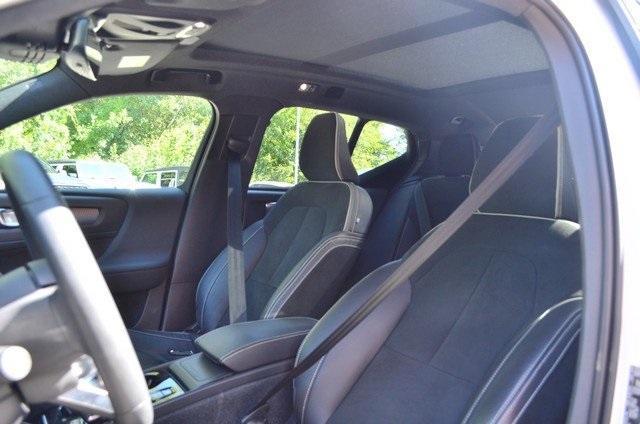 used 2022 Volvo XC40 car, priced at $26,987