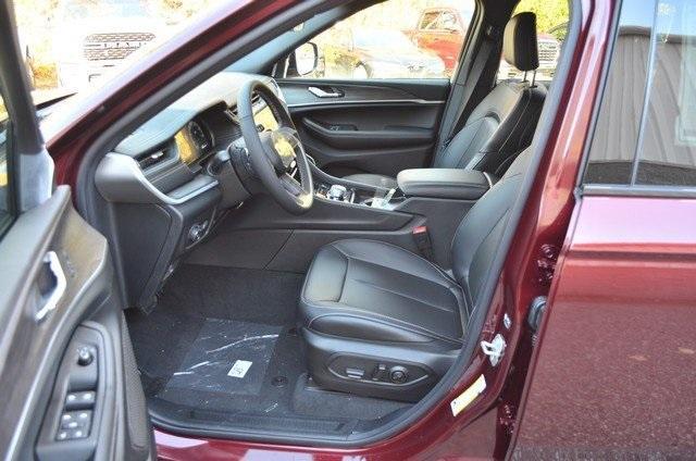 new 2025 Jeep Grand Cherokee car, priced at $54,510