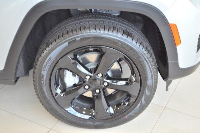 new 2025 Jeep Grand Cherokee car, priced at $54,510