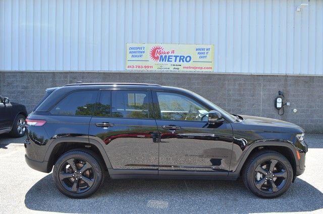 used 2023 Jeep Grand Cherokee car, priced at $32,987