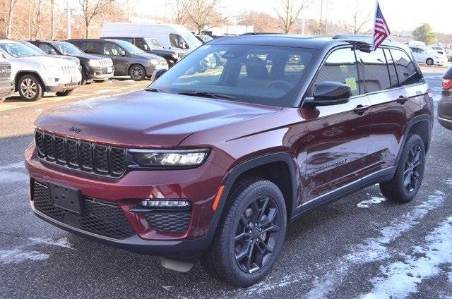 new 2025 Jeep Grand Cherokee car, priced at $53,735
