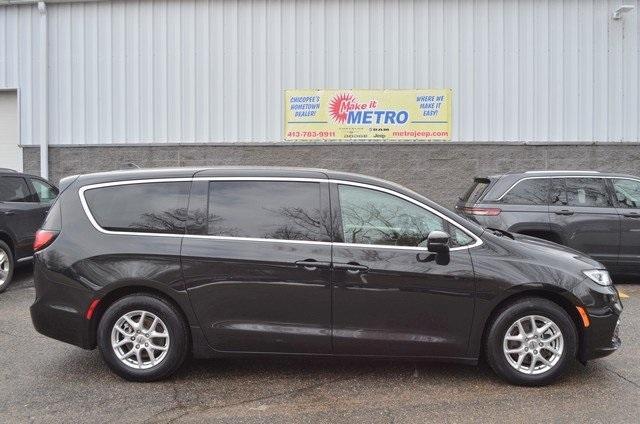used 2023 Chrysler Pacifica car, priced at $23,987