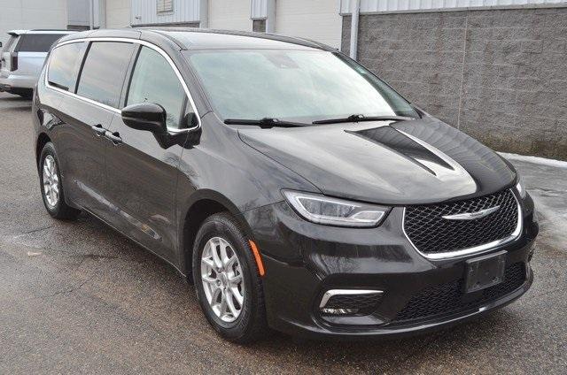 used 2023 Chrysler Pacifica car, priced at $23,987