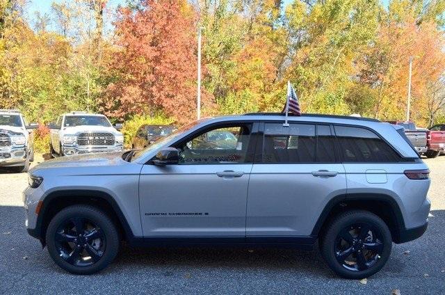 new 2025 Jeep Grand Cherokee car, priced at $52,735