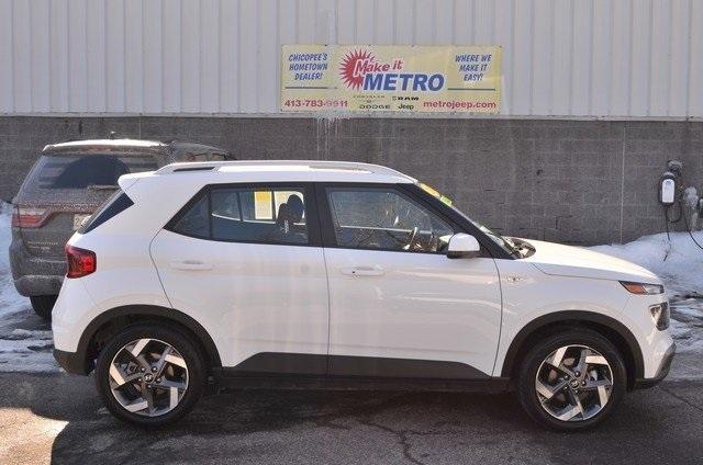 used 2024 Hyundai Venue car, priced at $16,487
