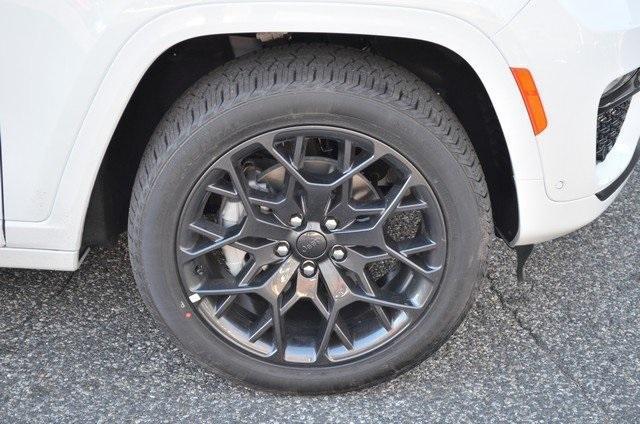 new 2025 Jeep Grand Cherokee car, priced at $70,830