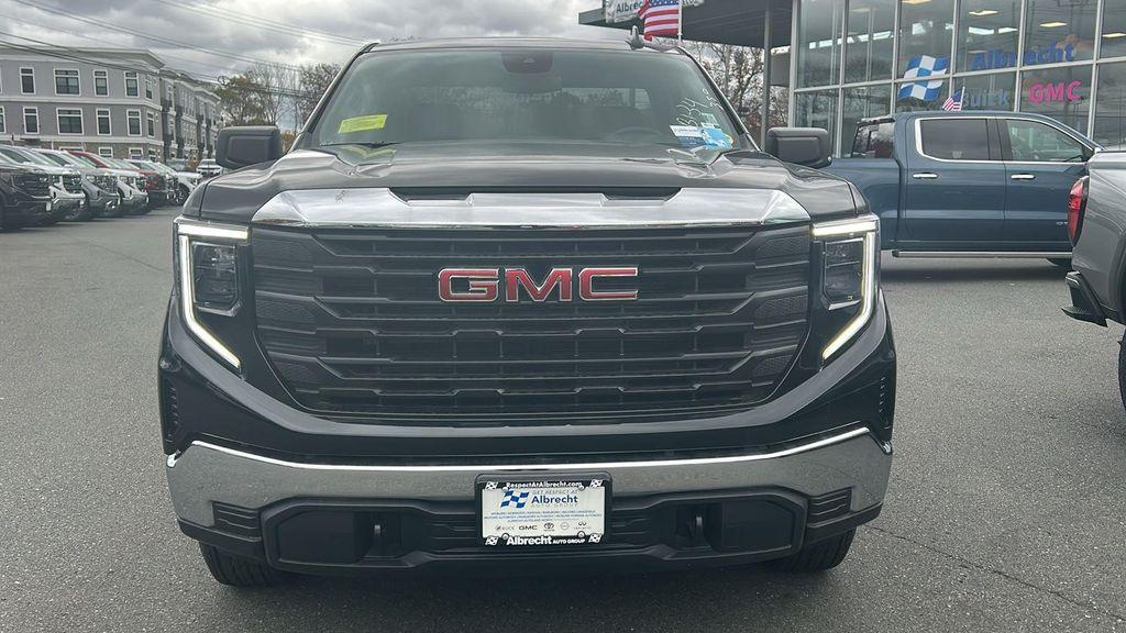 new 2025 GMC Sierra 1500 car, priced at $41,158