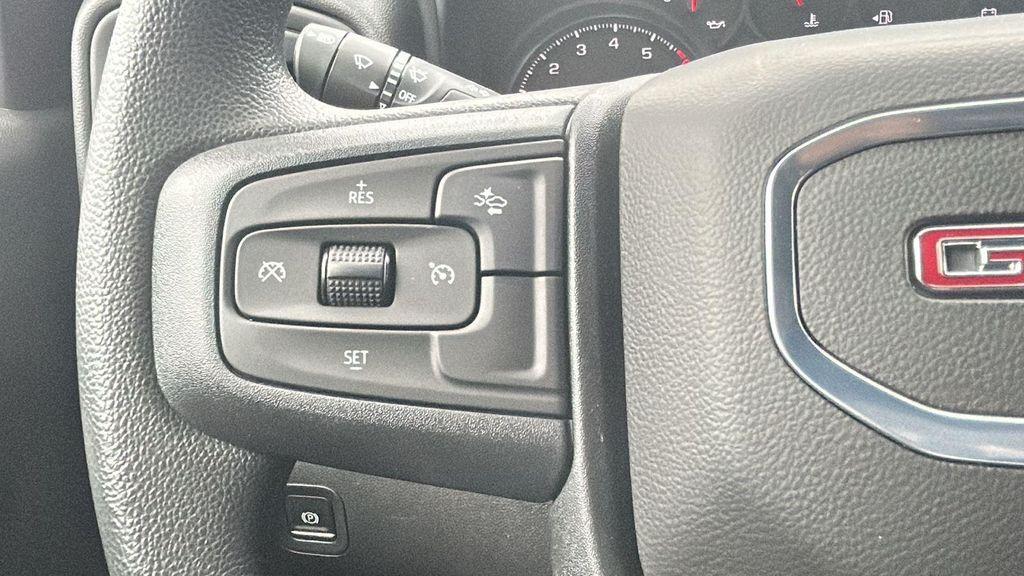 new 2025 GMC Sierra 1500 car, priced at $41,158